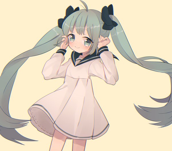 Anime picture 860x753 with vocaloid hatsune miku uttao single looking at viewer blush simple background smile twintails ahoge very long hair aqua eyes aqua hair yellow background girl bow hair bow sailor suit