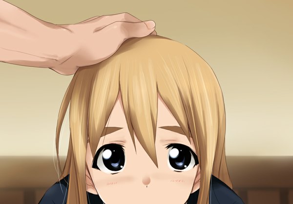 Anime picture 1000x696 with k-on! kyoto animation kotobuki tsumugi kaiga long hair looking at viewer blush blue eyes blonde hair girl