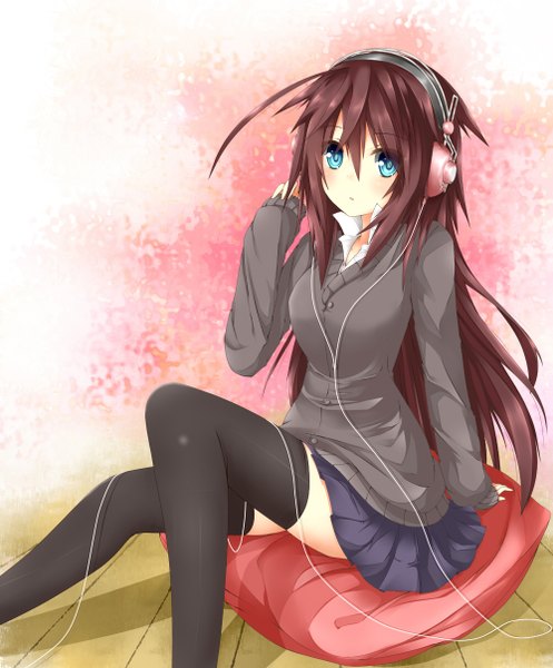 Anime picture 1000x1206 with original chabaneko single long hair tall image blue eyes brown hair zettai ryouiki girl thighhighs skirt black thighhighs miniskirt headphones pillow sweater wire (wires)
