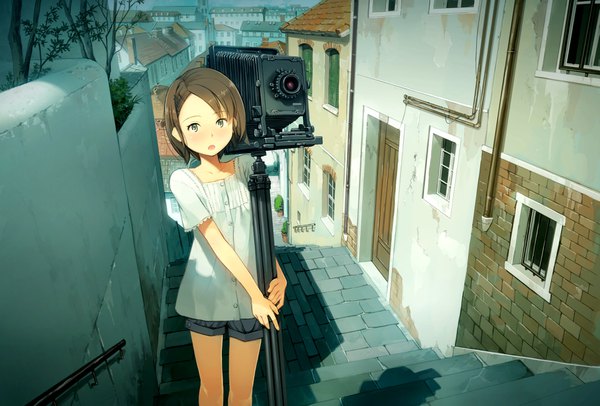 Anime picture 1773x1200 with original yoshida seiji single looking at viewer fringe highres short hair open mouth brown hair holding green eyes outdoors sunlight :o shadow short sleeves city girl dress plant (plants)