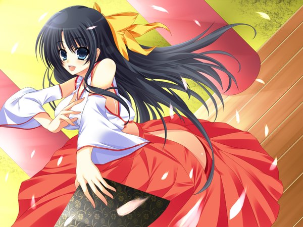 Anime picture 1600x1200 with watanuki kaname single long hair open mouth blue eyes black hair miko girl bow hair bow detached sleeves petals fan