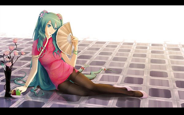 Anime picture 1440x900 with vocaloid hatsune miku dxlsmax (lizhimin) single long hair wide image nail polish hair flower aqua eyes aqua hair chinese clothes girl hair ornament flower (flowers) pantyhose bracelet fan chinese dress apple