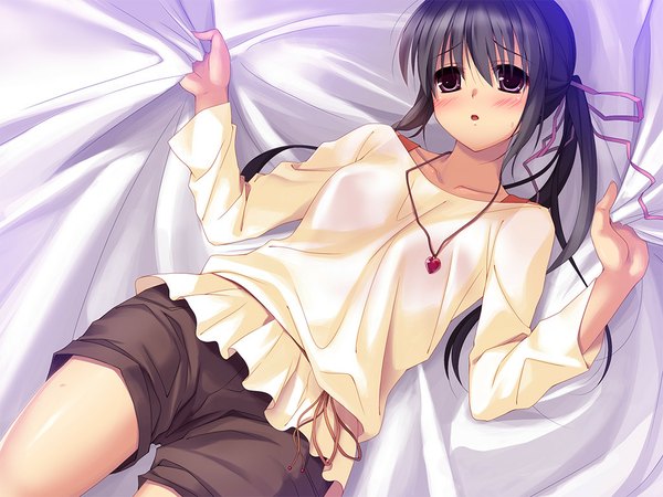 Anime picture 1024x768 with serif de kanjite! (game) long hair blush black hair purple eyes game cg girl shorts