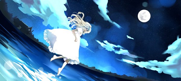 Anime picture 800x360 with omoide no marnie studio ghibli marnie watanabe junko single long hair blonde hair wide image cloud (clouds) looking back barefoot wind night from below night sky lake girl dress white dress sea