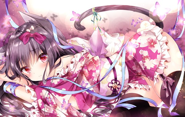 Anime picture 1000x635 with original nogi takayoshi single long hair looking at viewer blush fringe light erotic black hair red eyes animal ears tail lying animal tail cat ears cat girl cat tail tail ribbon animal eyes girl