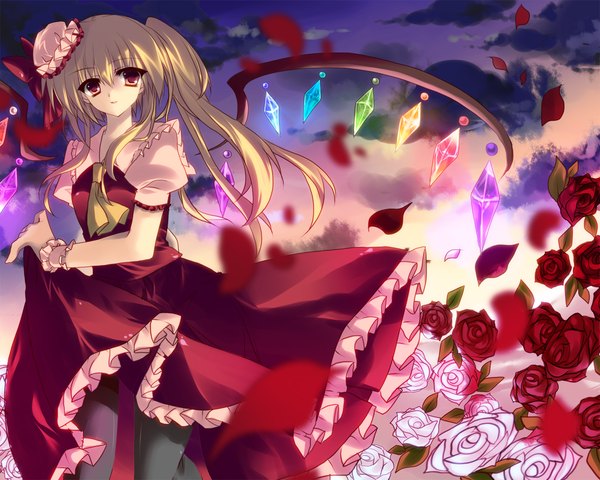 Anime picture 1500x1200 with touhou flandre scarlet kiseri momo single blonde hair red eyes sky cloud (clouds) evening sunset girl dress flower (flowers) petals wings rose (roses) red rose white rose