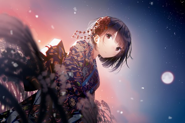 Anime picture 1920x1280 with original atha (leejuiping) single fringe highres short hair black hair looking away outdoors traditional clothes japanese clothes black eyes new year girl hair ornament plant (plants) kimono moon obi full moon