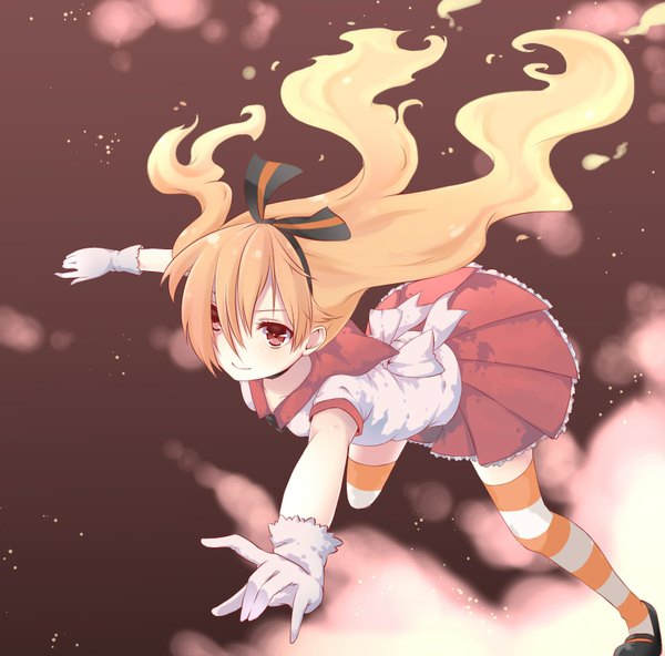 Anime picture 1591x1572 with gen'ei o kakeru taiyo taiyo akari single long hair blonde hair smile red eyes twintails girl thighhighs dress skirt gloves bow hair bow striped thighhighs