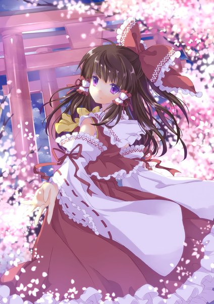Anime picture 707x1000 with touhou hakurei reimu wataame27 single long hair tall image fringe brown hair purple eyes traditional clothes looking back light smile wide sleeves back turning head miko glow girl skirt bow