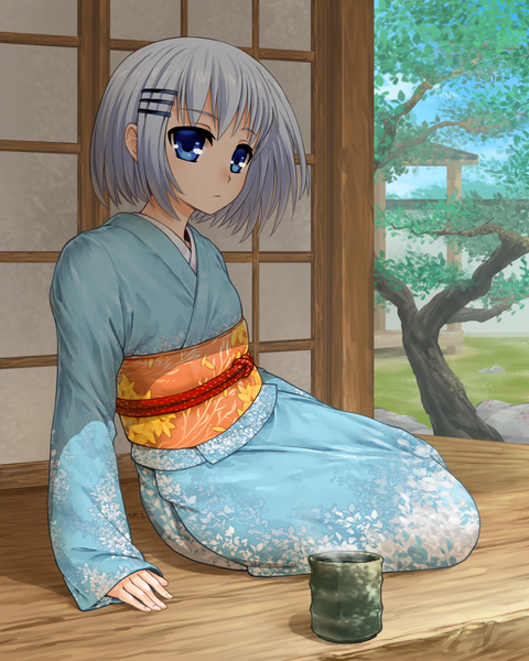 Anime picture 1200x1500 with date a live tobiichi origami yunomi (yunomi imonuy) single tall image short hair blue eyes sitting sky silver hair cloud (clouds) bent knee (knees) outdoors traditional clothes japanese clothes outstretched arm steam yokozuwari girl hair ornament