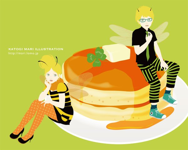 Anime picture 1280x1024 with katogi mari blonde hair glasses food sweets cake plate clover (plant) pancake (pancakes) dragonfly bee