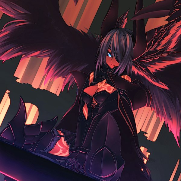 Anime picture 960x960 with original garuku single long hair breasts blue eyes smile large breasts sitting bent knee (knees) white hair black wings head wings girl gloves wings black gloves elbow gloves armor cloak