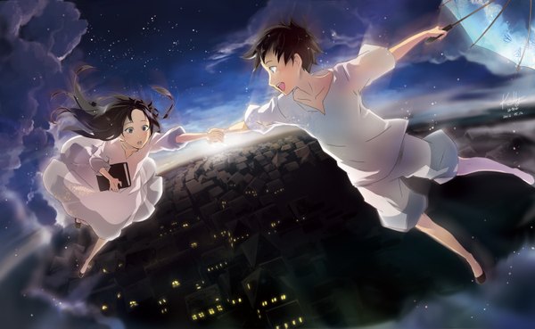 Anime picture 1500x923 with original rahwia long hair blush short hair open mouth black hair brown hair wide image cloud (clouds) sunlight night short sleeves night sky city holding hands happy cityscape flying sunbeam