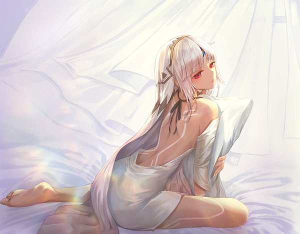 Anime picture 1500x1174 with fate (series) fate/grand order altera (fate) kone (zhsiddl010) single blush fringe short hair light erotic red eyes bare shoulders payot looking away silver hair full body blunt bangs head tilt barefoot fingernails wind