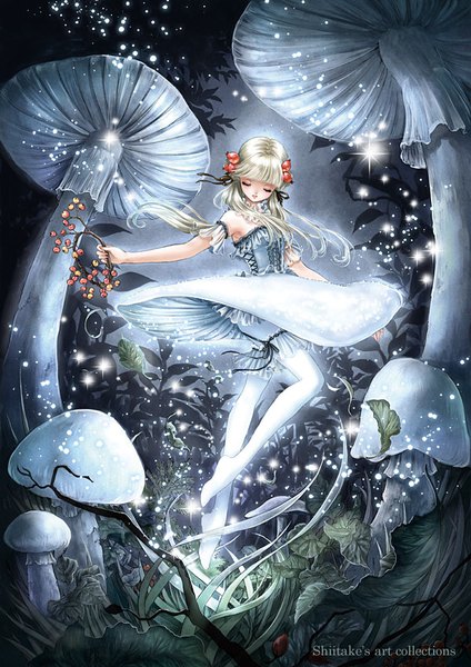 Anime picture 600x849 with original shiitake (gensoudou) single long hair tall image fringe blonde hair bent knee (knees) blunt bangs eyes closed head tilt night sparkle no shoes spread arms weightlessness skirt flip minigirl dancing girl