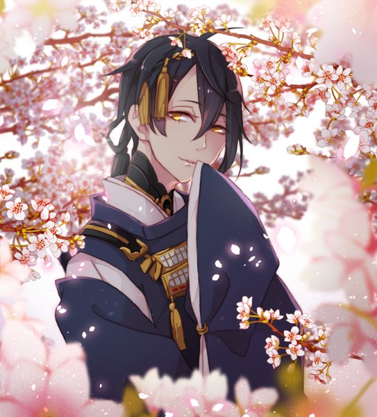 Anime picture 823x909 with touken ranbu nitroplus mikazuki munechika utaoka (23com) single tall image fringe short hair black hair smile white background yellow eyes looking away lips wide sleeves cherry blossoms hands in sleeves boy plant (plants) petals