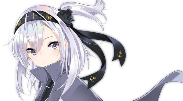 Anime picture 1920x1061 with kantai collection suzutsuki (kancolle) junp single blush fringe highres short hair simple background hair between eyes wide image white background silver hair upper body wind :o grey eyes one side up hieroglyph girl