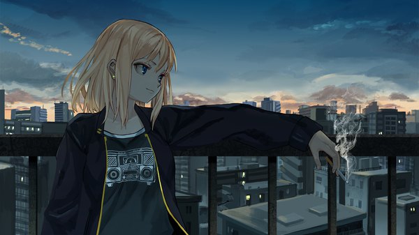Anime picture 1280x720 with original luicent single fringe short hair blue eyes blonde hair smile hair between eyes wide image looking away cloud (clouds) upper body outdoors night open jacket night sky outstretched arm city evening