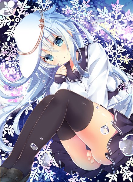 Anime picture 659x900 with kantai collection hibiki destroyer verniy destroyer kino (kino konomi) single long hair tall image looking at viewer blush fringe blue eyes light erotic blue hair ass white hair head tilt pleated skirt multicolored hair embarrassed zettai ryouiki