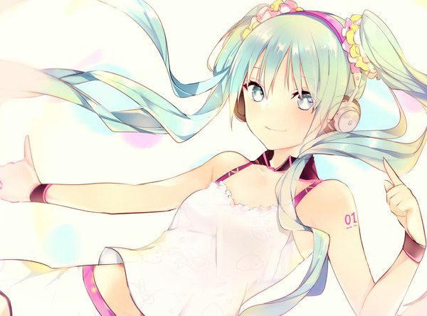 Anime picture 989x732 with vocaloid redial (vocaloid) hatsune miku lpip single long hair looking at viewer fringe simple background smile hair between eyes twintails bare shoulders aqua eyes aqua hair tattoo sleeveless outstretched arm girl headphones