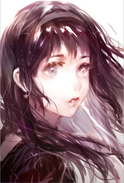 Anime picture 593x874 with mahou shoujo madoka magica shaft (studio) akemi homura tan (pixiv4806365) single long hair tall image looking at viewer fringe blue eyes black hair looking back sparkle close-up girl earrings
