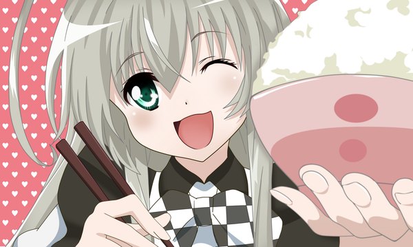 Anime picture 1888x1130 with haiyore! nyaruko-san nyaruko sumomo (tyc78503012) single long hair highres open mouth wide image green eyes silver hair ahoge one eye closed wink checkered girl food bowtie