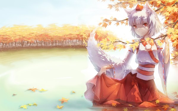 Anime picture 1440x900 with touhou inubashiri momiji a luo single looking at viewer blush short hair smile red eyes wide image animal ears sky white hair tail long sleeves animal tail wide sleeves wet clothes wolf ears autumn