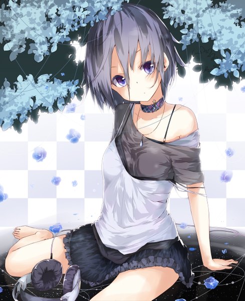 Anime picture 1000x1225 with original la-na single tall image short hair black hair purple eyes girl skirt flower (flowers) miniskirt headphones pendant