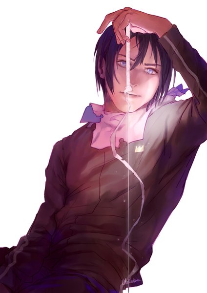 Anime picture 992x1403 with noragami studio bones yato (noragami) chello tall image looking at viewer short hair simple background white background holding purple hair aqua eyes lips weapon sword katana bandage (bandages) track suit