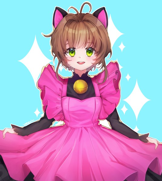 Anime picture 1200x1344 with card captor sakura clamp kinomoto sakura woorin single tall image looking at viewer blush fringe short hair open mouth simple background brown hair green eyes signed animal ears ahoge cat ears sparkle blue background