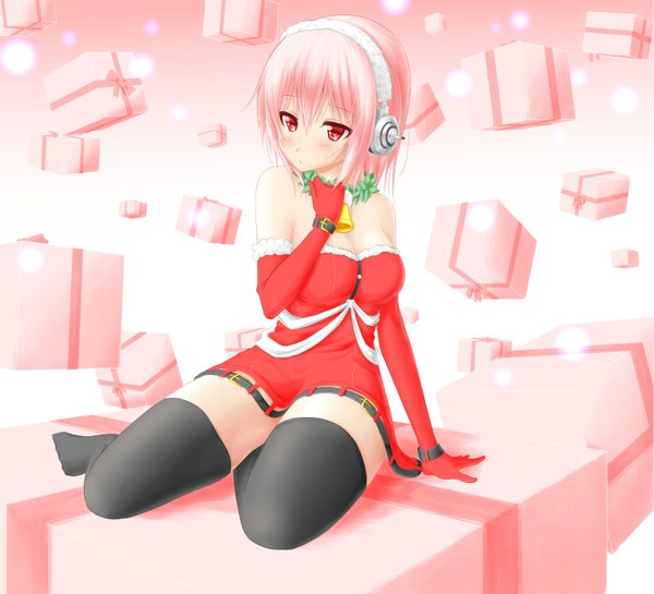 Anime picture 1516x1378 with nitroplus super sonico noppi (noppi 98) single blush short hair red eyes bare shoulders pink hair full body girl thighhighs gloves black thighhighs elbow gloves headphones gift