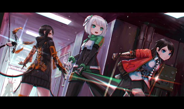 Anime picture 2200x1300 with original kasagarasu fringe highres short hair open mouth blue eyes black hair smile wide image standing multiple girls holding green eyes payot looking away silver hair indoors tail looking back