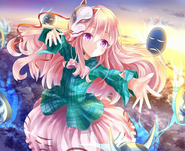 Anime picture 1105x900 with touhou hata no kokoro rin yuu single long hair blush purple eyes pink hair cloud (clouds) glowing mask on head girl dress mask