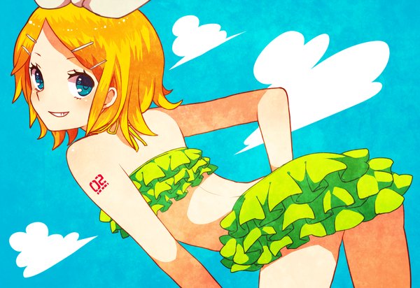 Anime picture 1600x1100 with vocaloid kagamine rin mo nako single blush short hair light erotic blonde hair smile bare shoulders sky cloud (clouds) looking back aqua eyes from behind tattoo back girl hair ornament ribbon (ribbons)