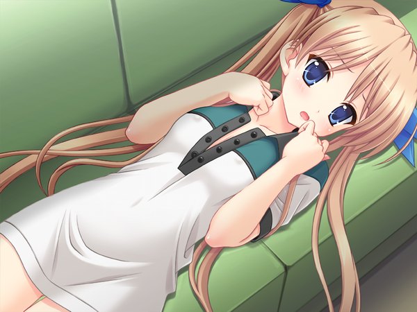 Anime picture 1024x768 with the device records it! (game) single long hair open mouth blue eyes blonde hair twintails game cg :o loli embarrassed girl couch