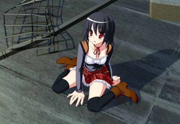 Anime picture 1280x889 with misshitsu no sacrifice single looking at viewer blush fringe short hair open mouth black hair red eyes sitting shadow girl thighhighs skirt ribbon (ribbons) black thighhighs boots