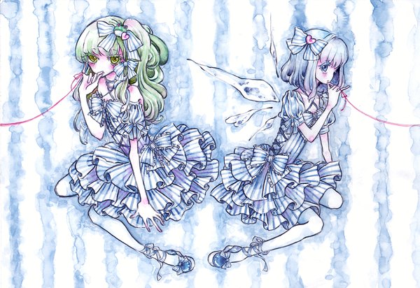 Anime picture 1000x688 with touhou kochiya sanae cirno miri (lycoris-candy) long hair blush short hair blue eyes sitting bare shoulders multiple girls green eyes blue hair looking away ponytail profile green hair side ponytail finger to mouth traditional media