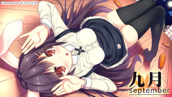 Anime picture 1920x1080 with original ochinsama single long hair looking at viewer blush fringe highres open mouth light erotic black hair red eyes wide image animal ears bent knee (knees) indoors lying from behind inscription night