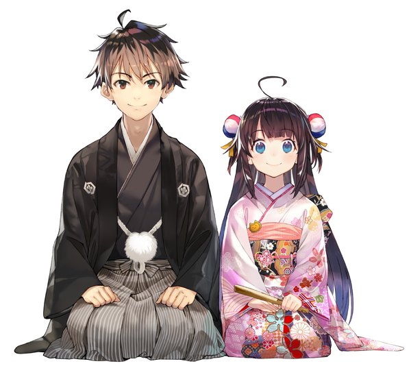 Anime picture 1125x1003 with ryuuou no oshigoto! hinatsuru ai kuzuryuu yaichi shirabi long hair looking at viewer fringe short hair blue eyes black hair simple background smile white background sitting brown eyes full body ahoge traditional clothes japanese clothes official art