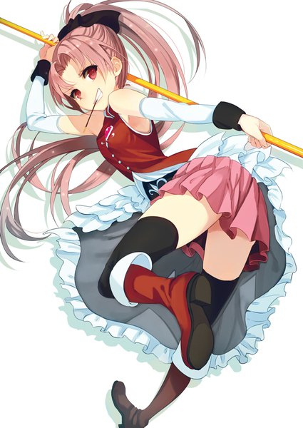 Anime picture 637x900 with mahou shoujo madoka magica shaft (studio) sakura kyouko paseri single long hair tall image simple background smile red eyes standing white background holding pink hair full body bent knee (knees) ponytail looking back from behind shadow