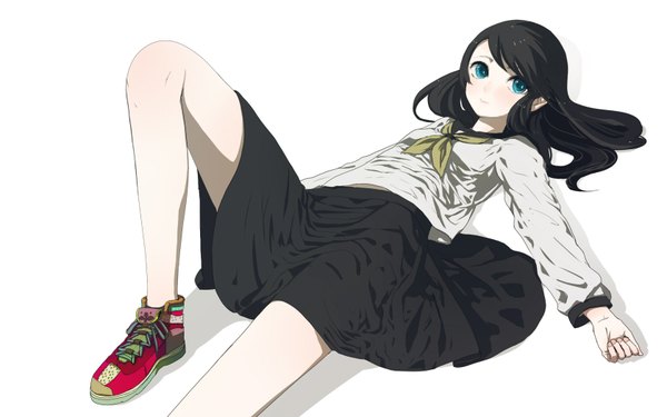 Anime picture 1680x1050 with original felt (lidsan) single long hair blue eyes black hair smile wide image white background lying girl skirt serafuku shoes