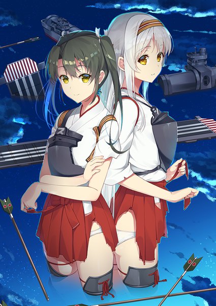 イラスト 708x1000 と 艦隊これくしょん 翔鶴(艦これ) 瑞鶴(艦これ) アサヒナヒカゲ 長髪 長身像 light erotic 黒髪 笑顔 立つ ツインテール multiple girls 黄色眼 銀髪 cloud (clouds) traditional clothes 和服 pleated skirt night night sky