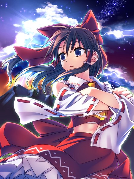 Anime picture 1200x1600 with touhou hakurei reimu yuuki keisuke single long hair tall image fringe blue eyes brown hair bare shoulders looking away sky cloud (clouds) traditional clothes japanese clothes wind bare belly crossed arms miko lightning