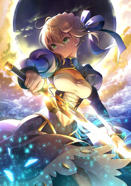Anime picture 1000x1414 with fate (series) fate/grand order fate/stay night artoria pendragon (all) saber suishougensou single tall image fringe short hair breasts blonde hair hair between eyes holding green eyes looking away sky cloud (clouds) ahoge outdoors