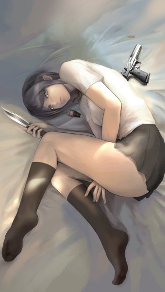 Anime picture 1369x2413 with dangan ronpa ikusaba mukuro nyarko tall image short hair black hair grey eyes girl skirt weapon miniskirt shirt socks gun black socks knife