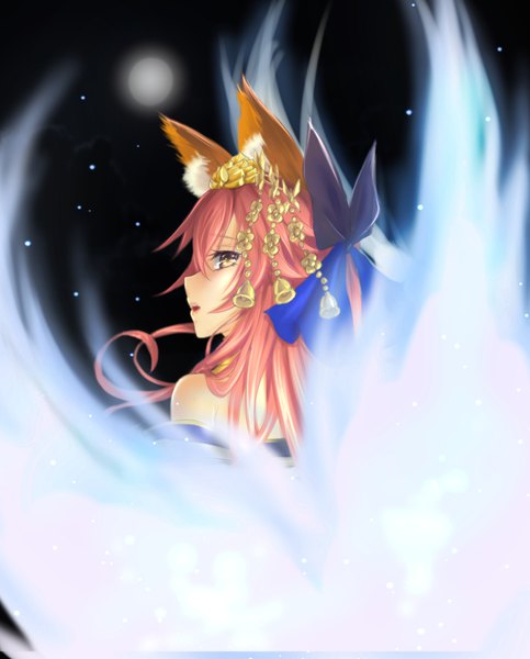 Anime picture 740x920 with fate (series) fate/extra tamamo (fate) (all) tamamo no mae (fate) pyuu (the last assassins) single long hair tall image fringe open mouth bare shoulders animal ears yellow eyes pink hair tail animal tail profile looking back from behind off shoulder