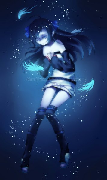 Anime picture 600x1011 with original aka-shiro single long hair tall image blue eyes black hair bare shoulders zettai ryouiki hand on chest looking down underwater knees touching girl thighhighs black thighhighs detached sleeves socks gaiters