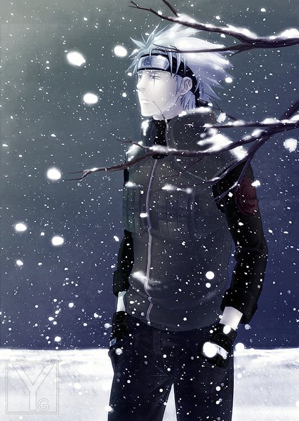 Anime picture 569x800 with naruto studio pierrot naruto (series) hatake kakashi yana goya (artist) single tall image short hair standing silver hair grey hair night night sky snowing scar winter snow hands in pockets messy hair boy