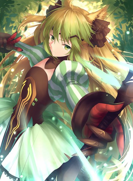 Anime picture 1240x1683 with fate (series) fate/grand order fate/apocrypha atalanta (fate) gogatsu fukuin single tall image fringe blonde hair hair between eyes holding green eyes animal ears ahoge tail very long hair long sleeves animal tail multicolored hair green hair