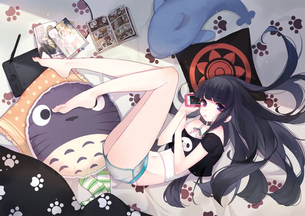 Anime picture 2828x2000 with tonari no totoro original studio ghibli totoro slyvia single long hair looking at viewer fringe highres black hair purple eyes full body lying blunt bangs barefoot bare legs midriff on side paw print